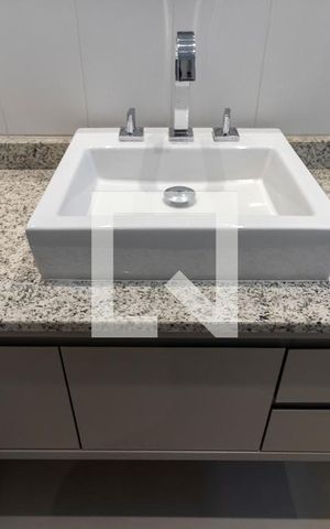 Apartamento à venda com 82m², 1 quarto e 2 vagas Apartamento à venda com 82m², 1 quarto e 2 vagasBanheiro Social