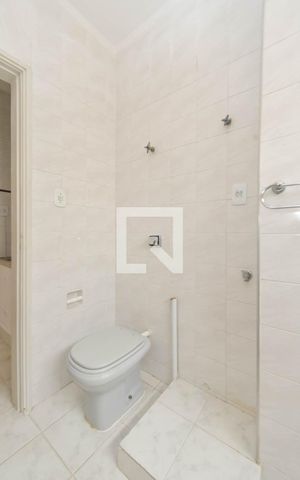 Studio à venda com 30m², 1 quarto e sem vaga Studio à venda com 30m², 1 quarto e sem vagaBanheiro
