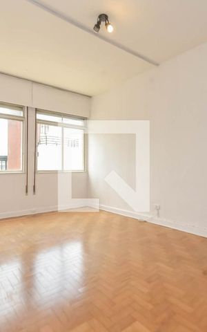 Studio à venda com 30m², 1 quarto e sem vaga Studio à venda com 30m², 1 quarto e sem vagaStudio