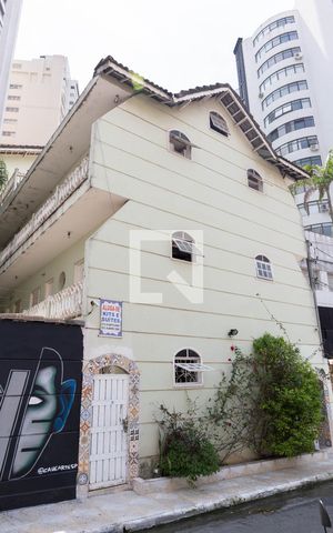 Studio para alugar com 30m², 1 quarto e sem vaga Studio para alugar com 30m², 1 quarto e sem vagaFachada