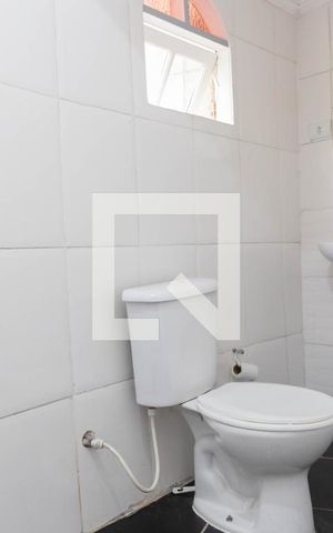 Studio para alugar com 30m², 1 quarto e sem vaga Studio para alugar com 30m², 1 quarto e sem vagaBanheiro