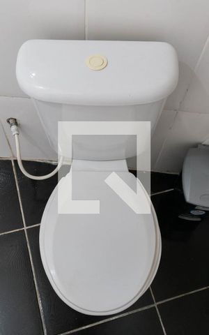 Studio para alugar com 30m², 1 quarto e sem vaga Studio para alugar com 30m², 1 quarto e sem vagaBanheiro