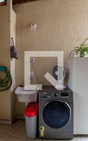 Casa à venda com 120m², 3 quartos e 1 vaga Casa à venda com 120m², 3 quartos e 1 vagaárea de serviço edícula