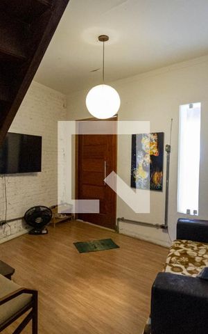 Casa à venda com 120m², 3 quartos e 1 vaga Casa à venda com 120m², 3 quartos e 1 vagaSala