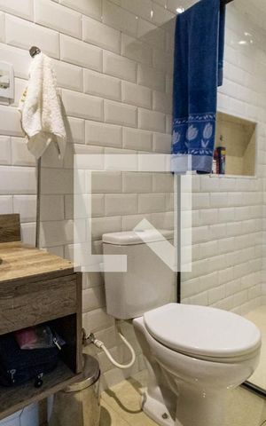 Casa à venda com 120m², 3 quartos e 1 vaga Casa à venda com 120m², 3 quartos e 1 vagaBanheiro Edícula