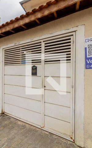 Casa à venda com 120m², 3 quartos e 1 vaga Casa à venda com 120m², 3 quartos e 1 vagaFachada