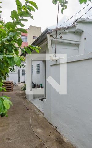 Casa à venda com 130m², 3 quartos e 4 vagas Casa à venda com 130m², 3 quartos e 4 vagasBarracão 2