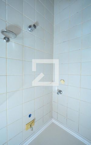 Apartamento à venda com 53m², 2 quartos e 1 vagaBanheiro Social