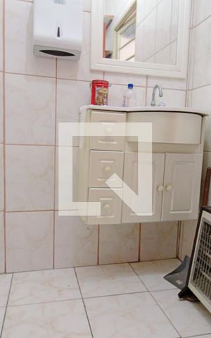 Casa para alugar com 780m², 4 quartos e 5 vagas Casa para alugar com 780m², 4 quartos e 5 vagasEdícula lateral