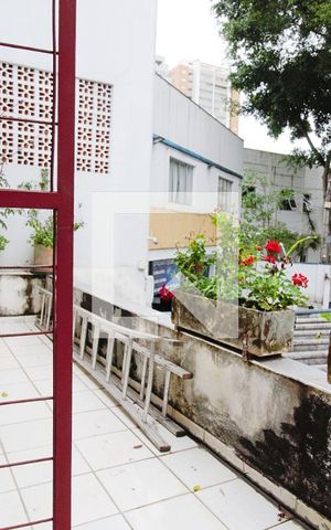 Casa para alugar com 780m², 4 quartos e 5 vagas Casa para alugar com 780m², 4 quartos e 5 vagasVaranda Suíte 1
