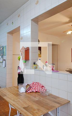 Casa para alugar com 780m², 4 quartos e 5 vagas Casa para alugar com 780m², 4 quartos e 5 vagasCozinha