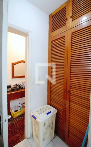 Casa para alugar com 780m², 4 quartos e 5 vagas Casa para alugar com 780m², 4 quartos e 5 vagasCloset Corredor