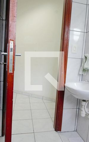 Casa para alugar com 780m², 4 quartos e 5 vagas Casa para alugar com 780m², 4 quartos e 5 vagasEdícula lateral