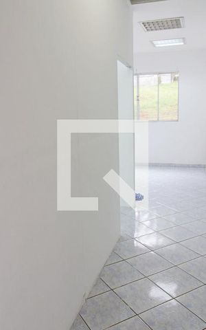 Casa para alugar com 780m², 4 quartos e 5 vagas Casa para alugar com 780m², 4 quartos e 5 vagasEdícula lateral