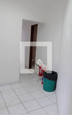 Casa para alugar com 780m², 4 quartos e 5 vagas Casa para alugar com 780m², 4 quartos e 5 vagasEdícula lateral