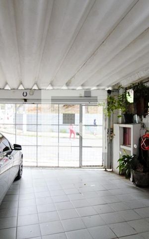 Casa para alugar com 780m², 4 quartos e 5 vagas Casa para alugar com 780m², 4 quartos e 5 vagasGaragem