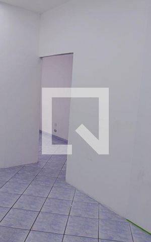 Casa para alugar com 780m², 4 quartos e 5 vagas Casa para alugar com 780m², 4 quartos e 5 vagasEdícula lateral