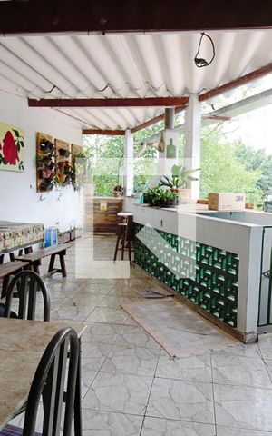 Casa para alugar com 780m², 4 quartos e 5 vagas Casa para alugar com 780m², 4 quartos e 5 vagasTerraço
