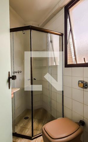 Apartamento para alugar com 260m², 3 quartos e 2 vagas Apartamento para alugar com 260m², 3 quartos e 2 vagasBanheiro da Suíte 2