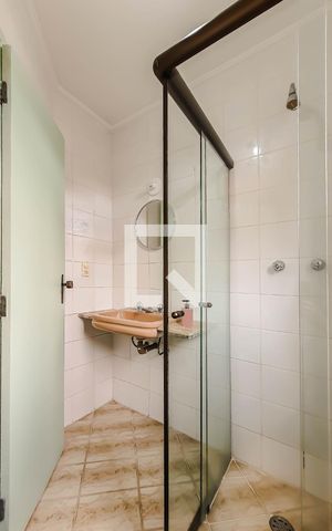 Apartamento para alugar com 260m², 3 quartos e 2 vagas Apartamento para alugar com 260m², 3 quartos e 2 vagasBanheiro da Suíte 1