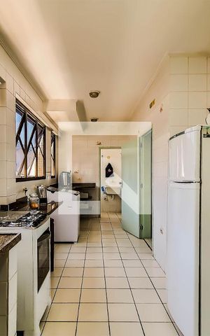 Apartamento para alugar com 260m², 3 quartos e 2 vagas Apartamento para alugar com 260m², 3 quartos e 2 vagasCozinha