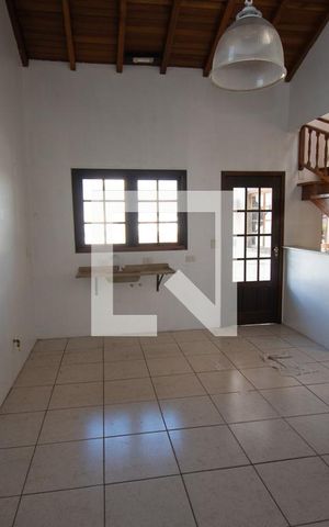 Casa à venda com 157m², 3 quartos e 3 vagas Casa à venda com 157m², 3 quartos e 3 vagascozinha