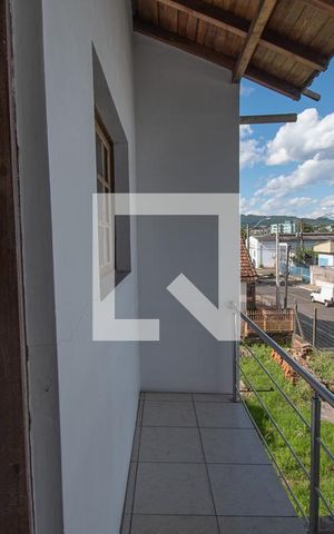 Casa à venda com 157m², 3 quartos e 3 vagas Casa à venda com 157m², 3 quartos e 3 vagasvaranda