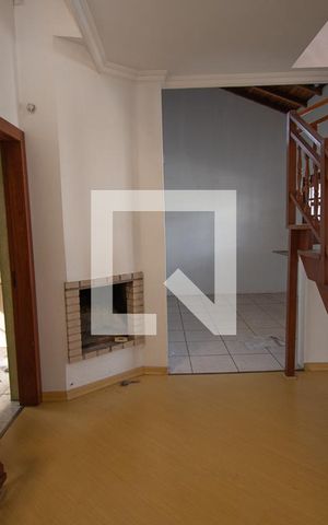 Casa à venda com 157m², 3 quartos e 3 vagas Casa à venda com 157m², 3 quartos e 3 vagassala