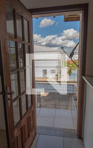 Casa à venda com 157m², 3 quartos e 3 vagas Casa à venda com 157m², 3 quartos e 3 vagascozinha - varanda