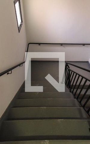 Apartamento para alugar com 42m², 2 quartos e sem vagaEscada