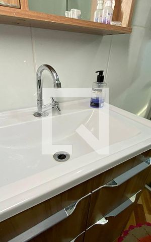 Casa à venda com 120m², 2 quartos e 2 vagasPia do Banheiro