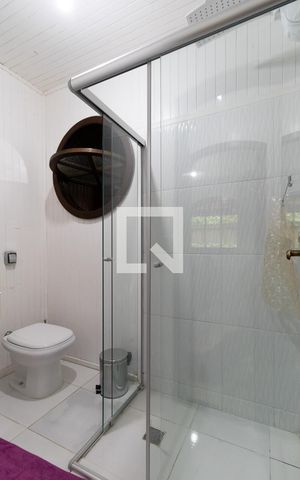 Casa à venda com 702m², 5 quartos e 5 vagasBanheiro Social