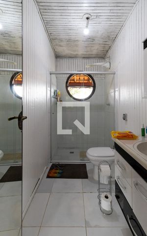 Casa à venda com 702m², 5 quartos e 5 vagasBanheiro da Suíte
