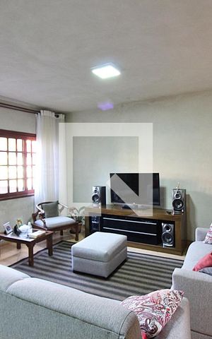 Casa à venda com 277m², 3 quartos e 4 vagasSala