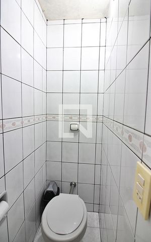 Casa à venda com 277m², 3 quartos e 4 vagasBanheiro de serviço