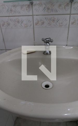 Apartamento à venda com 50m², 2 quartos e 1 vagaPia do banheiro