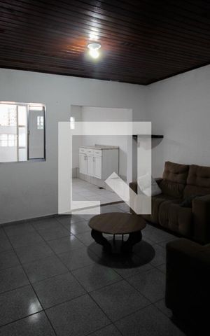 Casa à venda com 132m², 2 quartos e 1 vaga Casa à venda com 132m², 2 quartos e 1 vagaSala