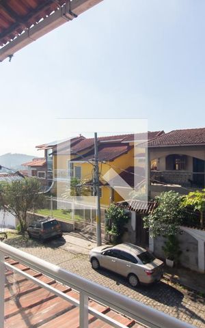 Casa à venda com 360m², 3 quartos e 3 vagas Casa à venda com 360m², 3 quartos e 3 vagasVaranda da Suíte 1