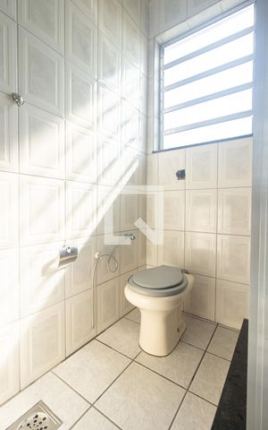 Casa à venda com 360m², 3 quartos e 3 vagas Casa à venda com 360m², 3 quartos e 3 vagasBanheiro da Suíte 2