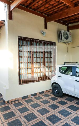 Casa à venda com 125m², 3 quartos e 3 vagas Casa à venda com 125m², 3 quartos e 3 vagasGaragem