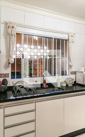 Casa à venda com 125m², 3 quartos e 3 vagas Casa à venda com 125m², 3 quartos e 3 vagasCozinha