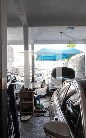 Casa à venda com 401m², 4 quartos e 4 vagas Casa à venda com 401m², 4 quartos e 4 vagasÁrea comum