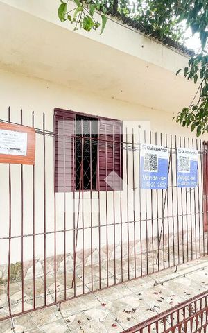 Casa à venda com 180m², 6 quartos e 2 vagasFachada