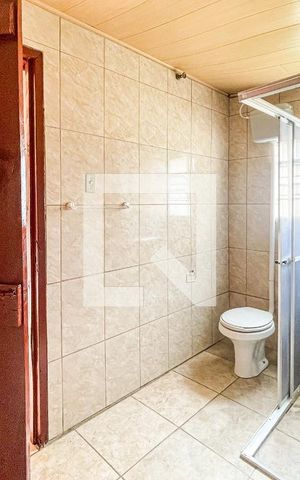 Casa à venda com 180m², 6 quartos e 2 vagasBanheiro