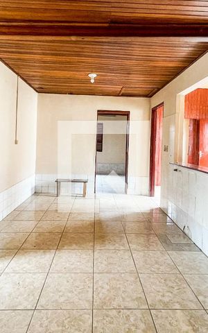 Casa à venda com 180m², 6 quartos e 2 vagasSala