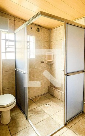 Casa à venda com 180m², 6 quartos e 2 vagasBanheiro