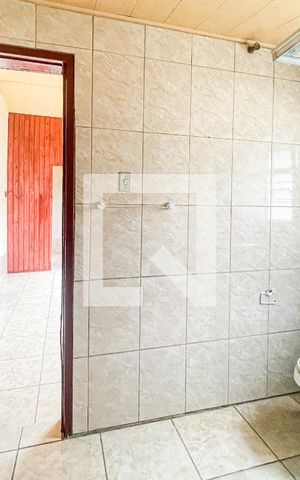 Casa à venda com 180m², 6 quartos e 2 vagasBanheiro