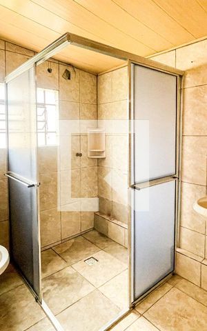 Casa à venda com 180m², 6 quartos e 2 vagasBanheiro