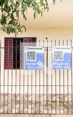 Casa à venda com 180m², 6 quartos e 2 vagasFachada
