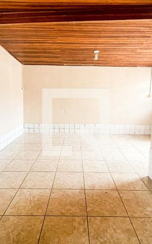 Casa à venda com 180m², 6 quartos e 2 vagasSala
